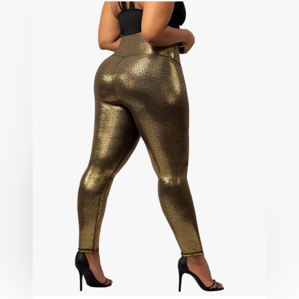 Gold Leopard Print Women's Leggings - Picture 2 of 3